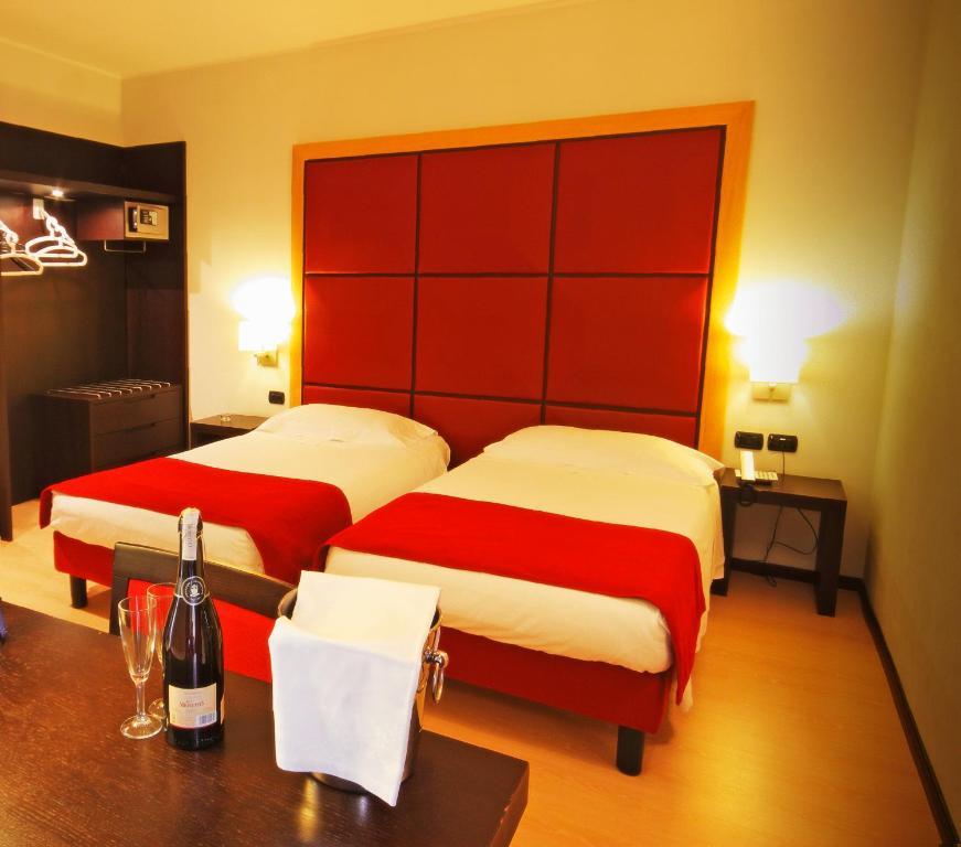 Hotel Metropolis Reggio nell'Emilia Exterior foto