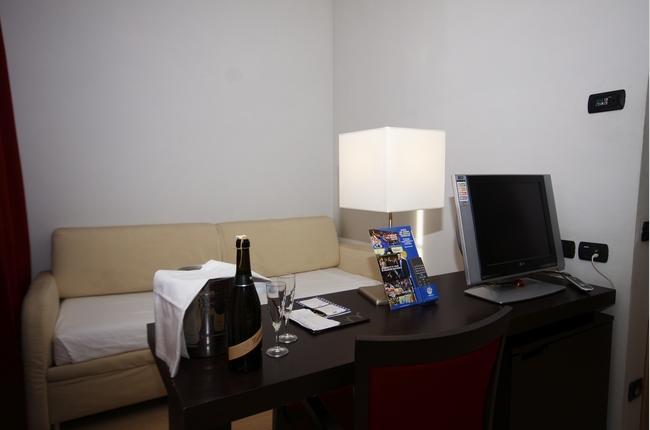 Hotel Metropolis Reggio nell'Emilia Exterior foto